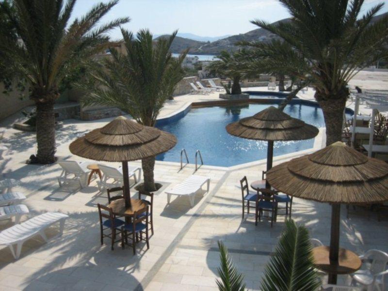 Homer'S Inn Hotel Иос Хора Екстериор снимка
